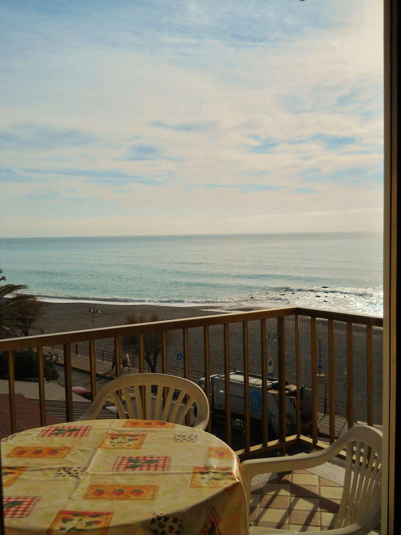 Gaiavacanze Beach Apartment Bordighera Exteriör bild